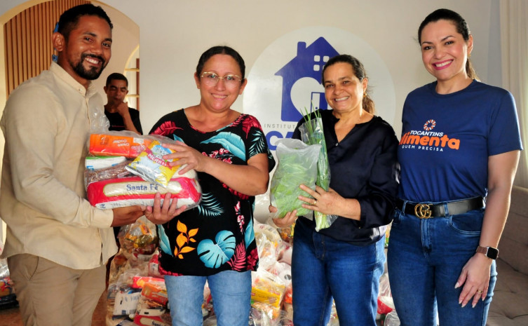 Governo do Tocantins entrega cestas básicas a famílias atendidas pelo Instituto Arthur Peterson em Palmas