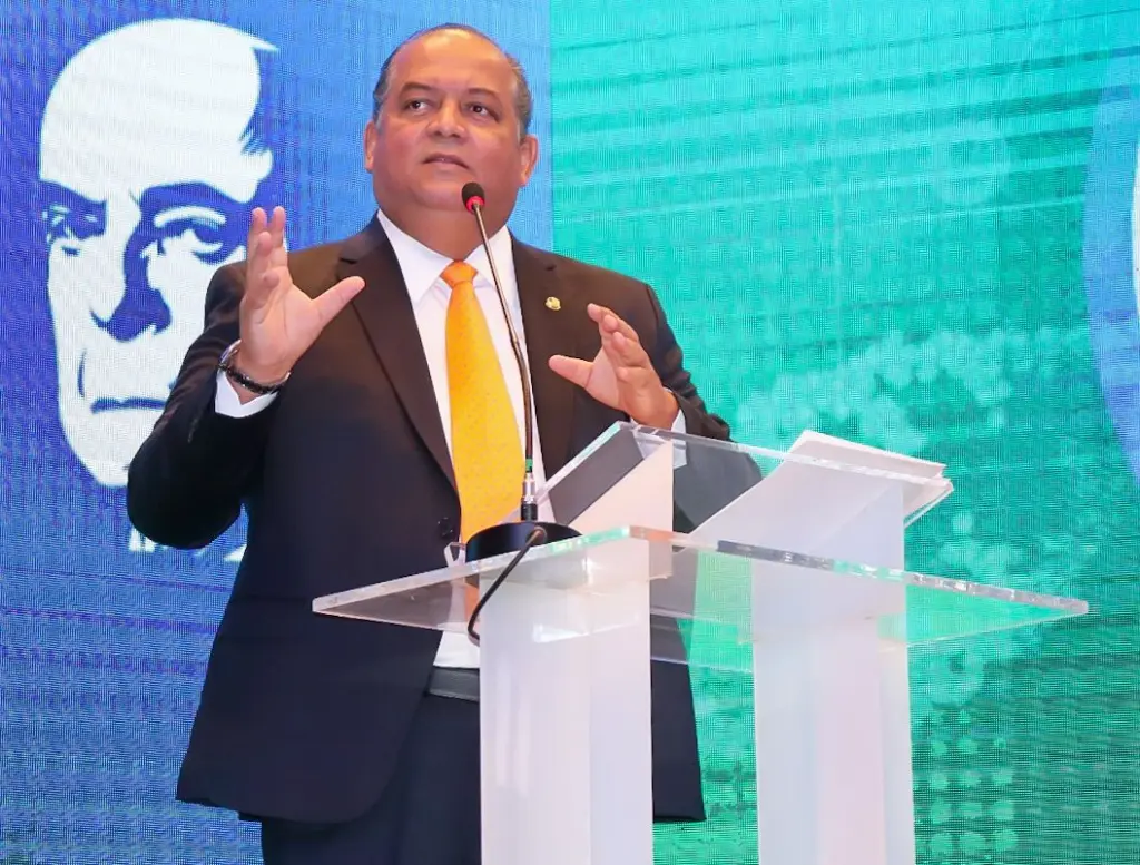 Debate sobre segurança pública reúne lideranças políticas e especialistas