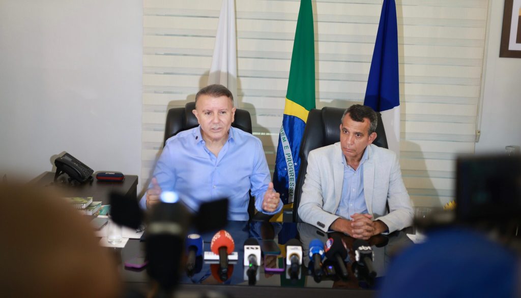 Prefeito Eduardo Siqueira Campos prorroga gratuidade do transporte coletivo até 20 de maio