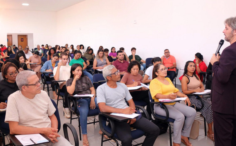 Governo do Tocantins incentiva qualificação com cursos de férias gratuitos no Sine de Palmas