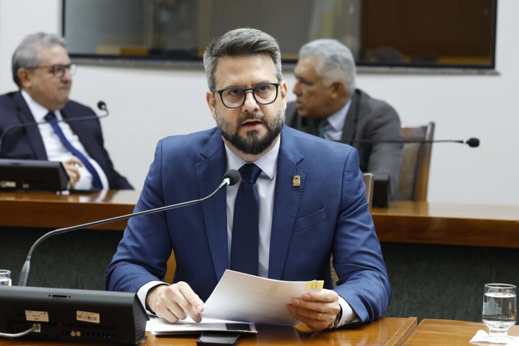 Mantoan propõe aumento da reserva de vagas em concursos públicos para pessoas com deficiência