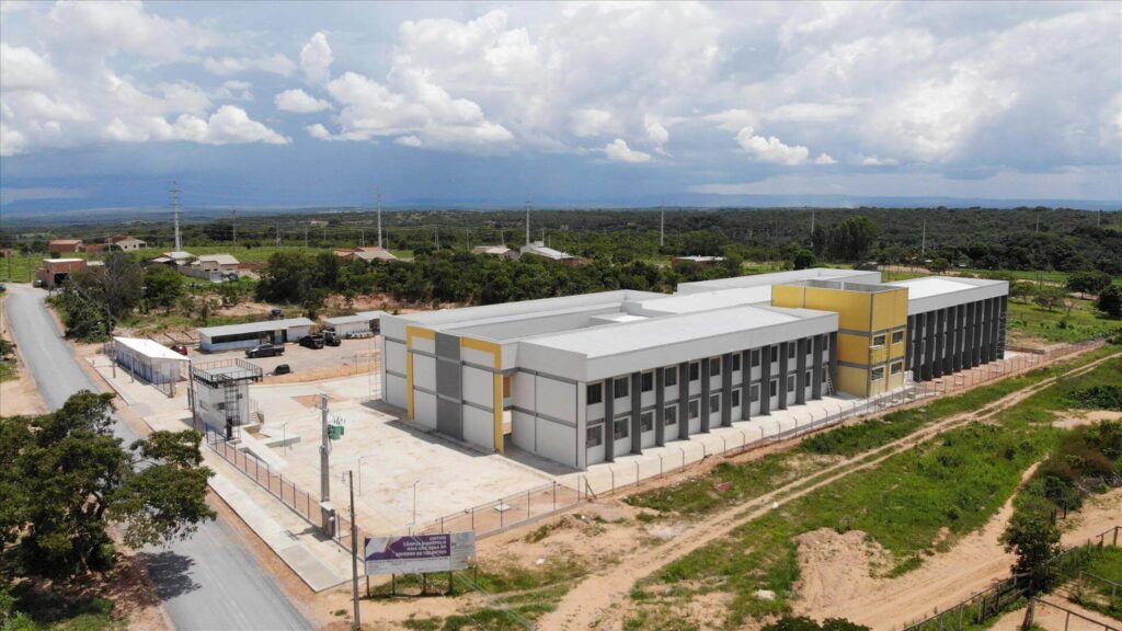 Com mais de 90% das obras concluídas, governador Wanderlei Barbosa visita obras do câmpus da Unitins em Dianópolis