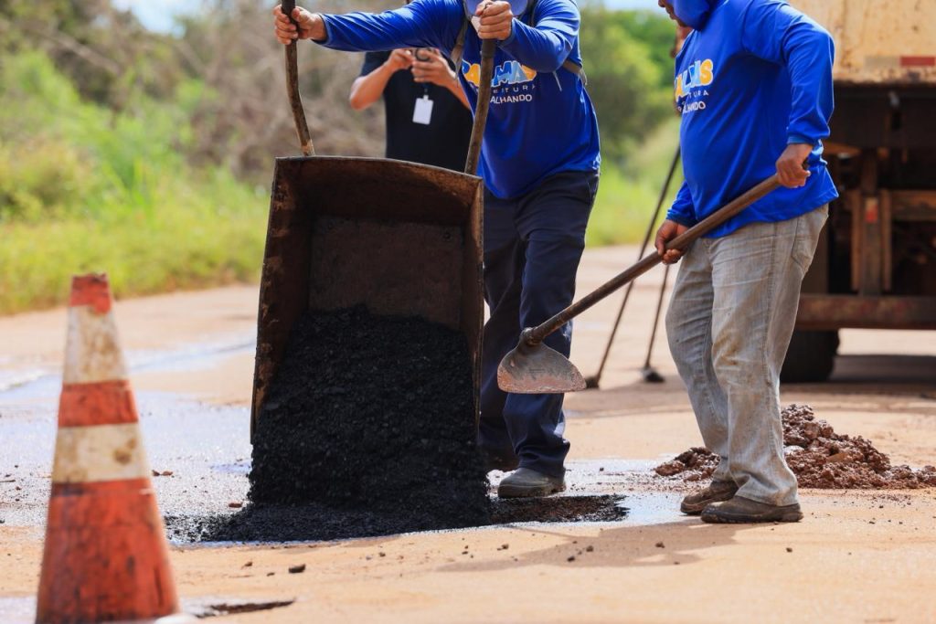 Prefeitura de Palmas realiza operação tapa-buracos com 11 equipes atuando simultaneamente