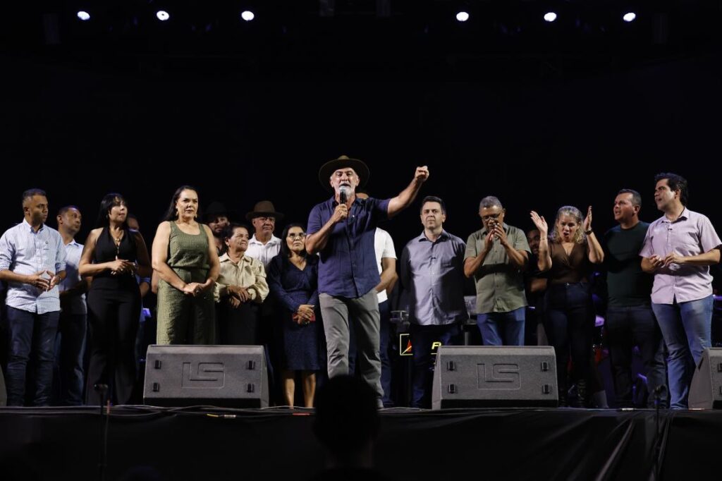Nos 37 anos de Sampaio e Buriti, Amélio Cayres celebra conquistas e reforça apoio aos municípios