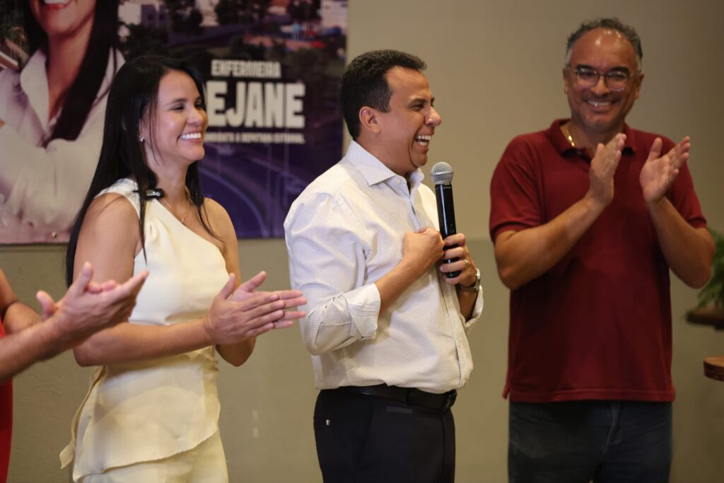 Fábio Vaz com a enfermeira Rejane lança nome à disputa estadual em Araguaína